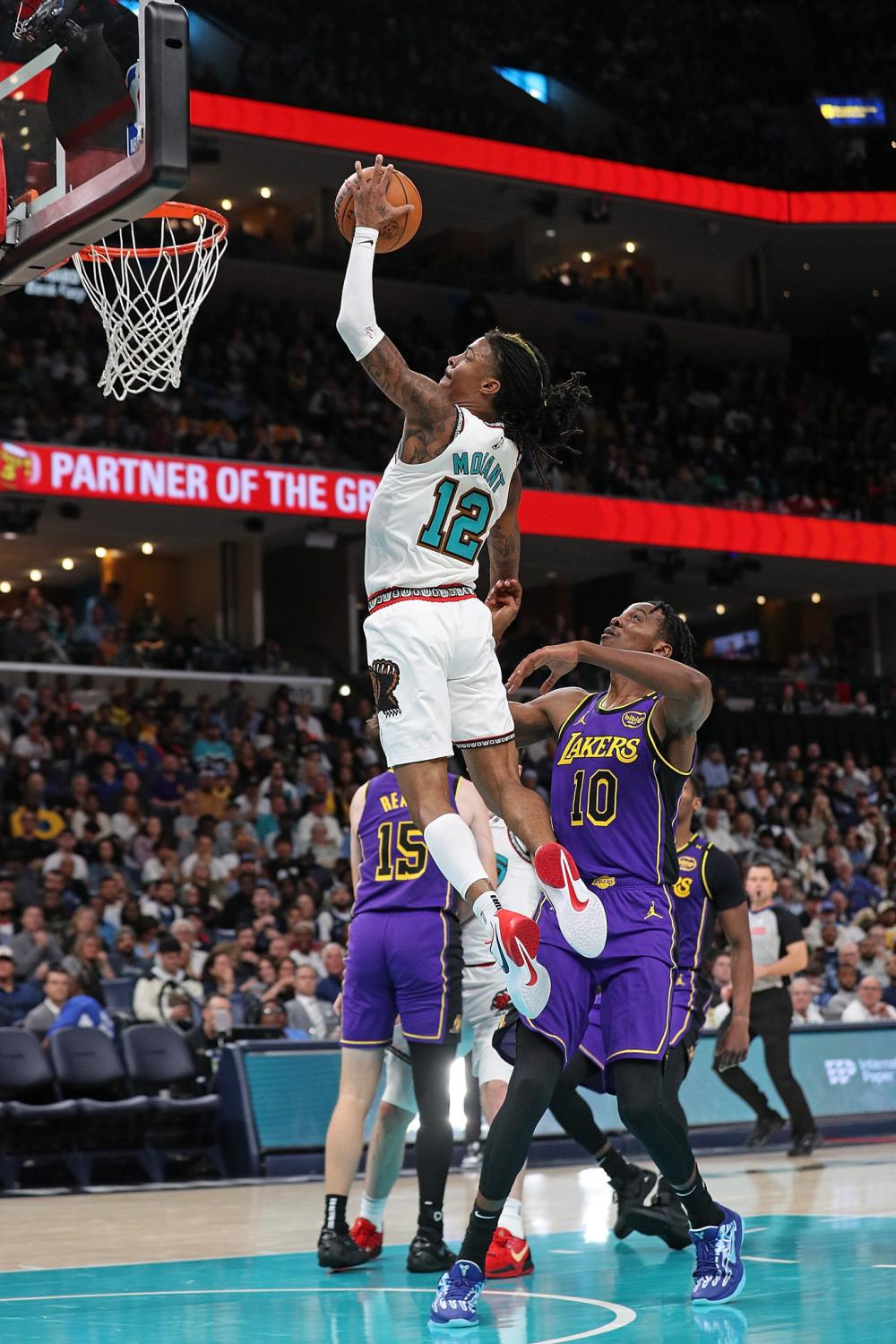 被告知1月 被告知1月