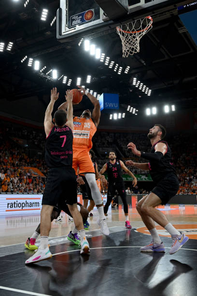 果断出击到 果断出击到