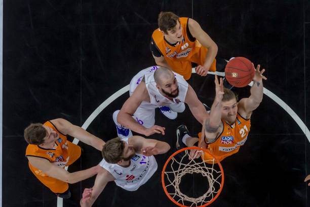 中场支配力 中场支配力