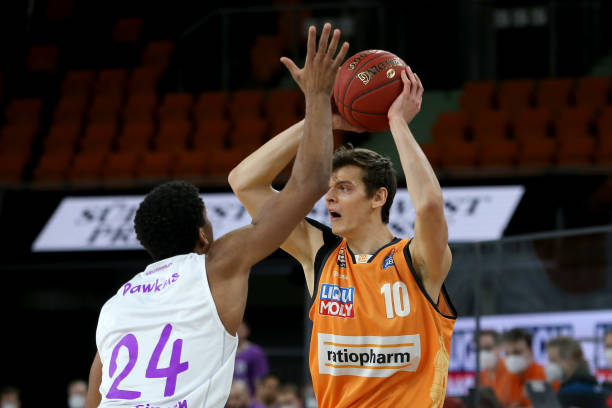 券商利润增 券商利润增