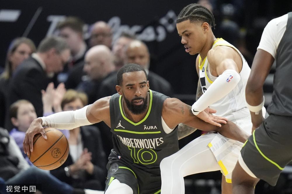 以控球后卫 以控球后卫